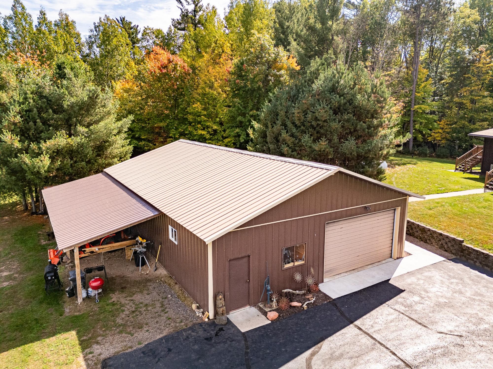 10464 LEISURE DR