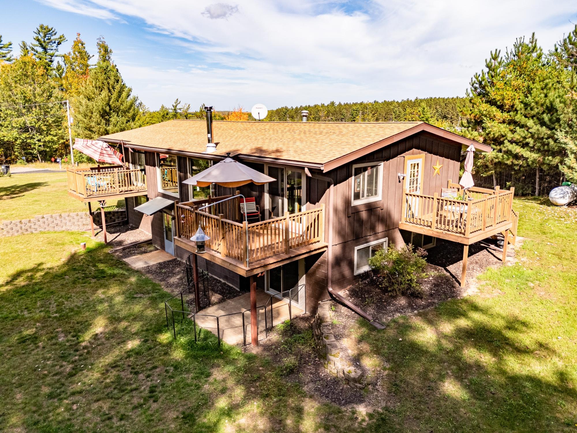 10464 LEISURE DR