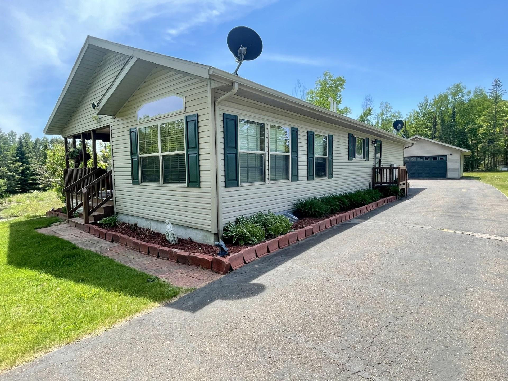 1210 PINE RIDGE RD