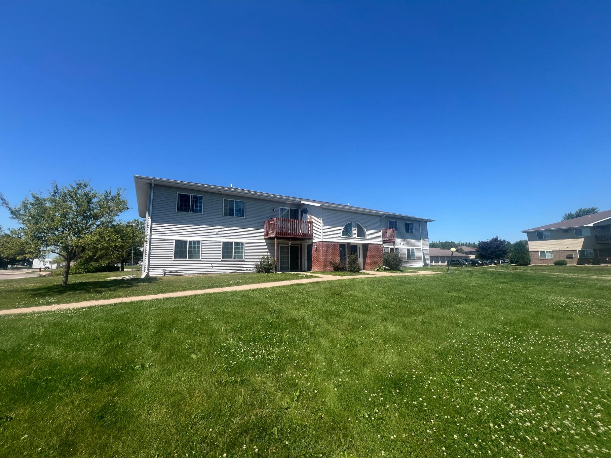 2409 CHARLOTTE CT