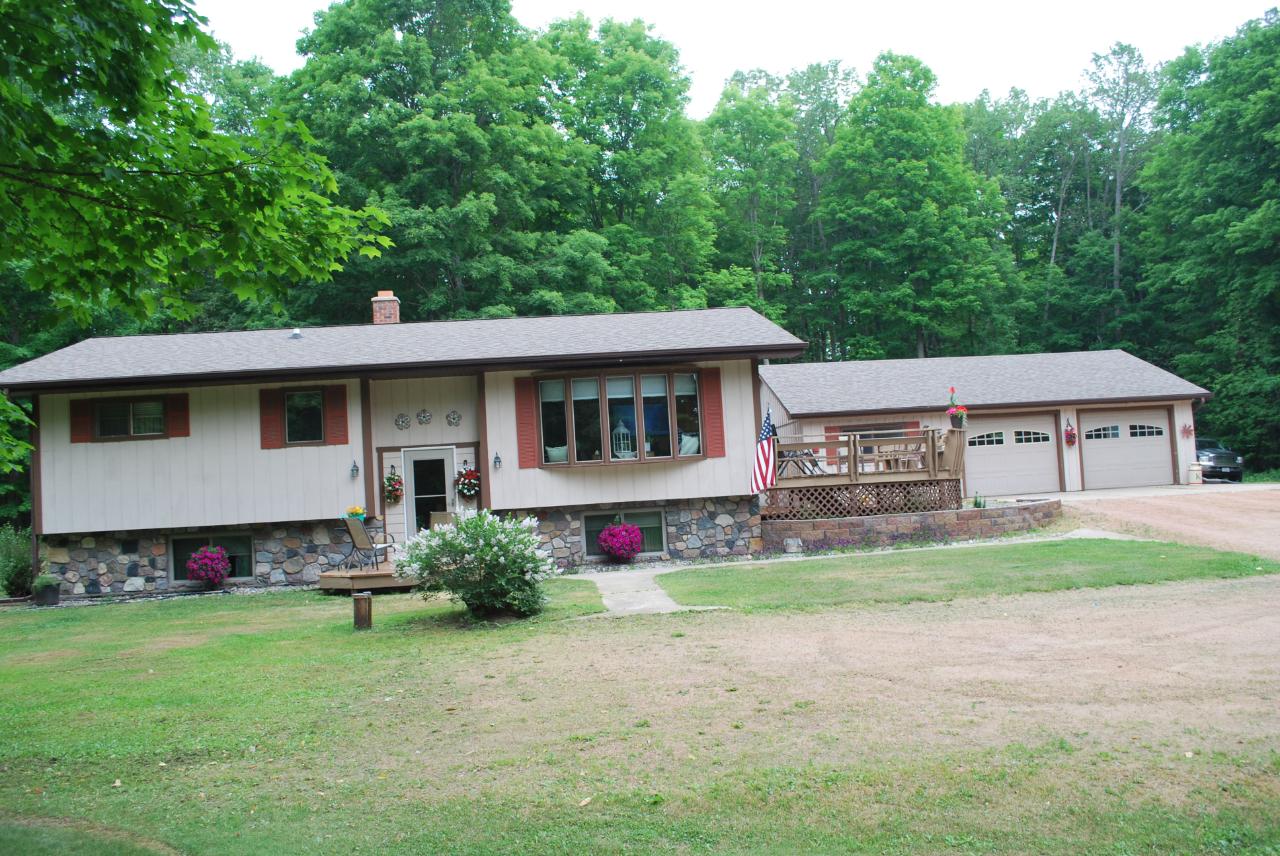 10104 LEMKE RD