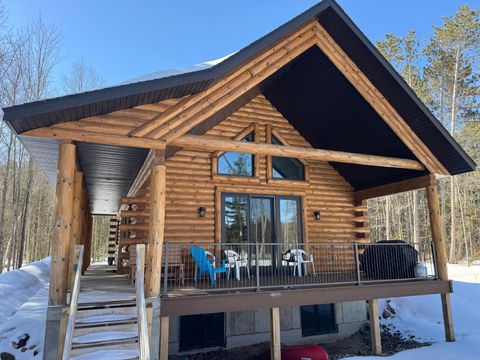 N11592 WOODLAND DR Tomahawk WI 54487