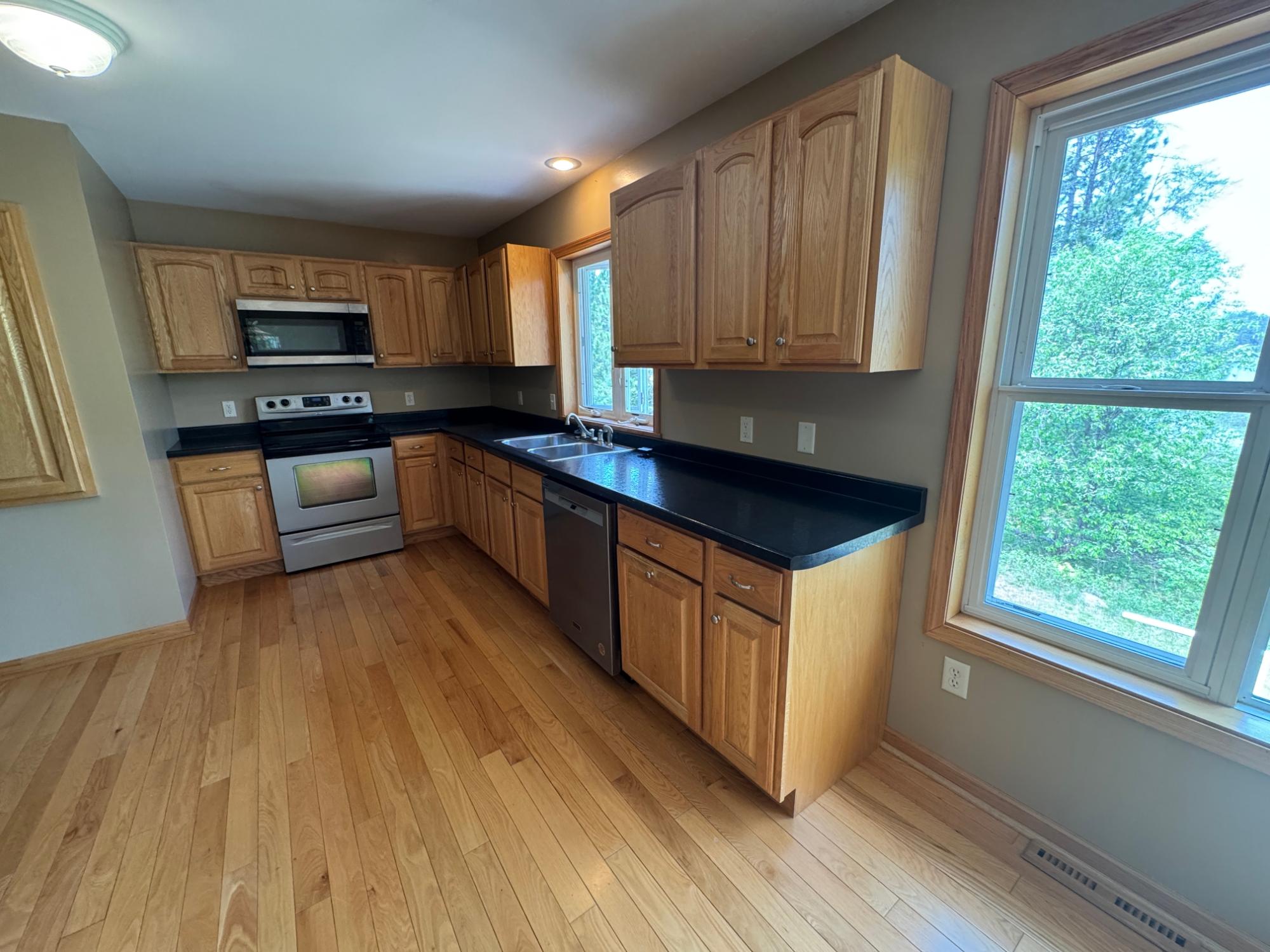 1553 HWY M69