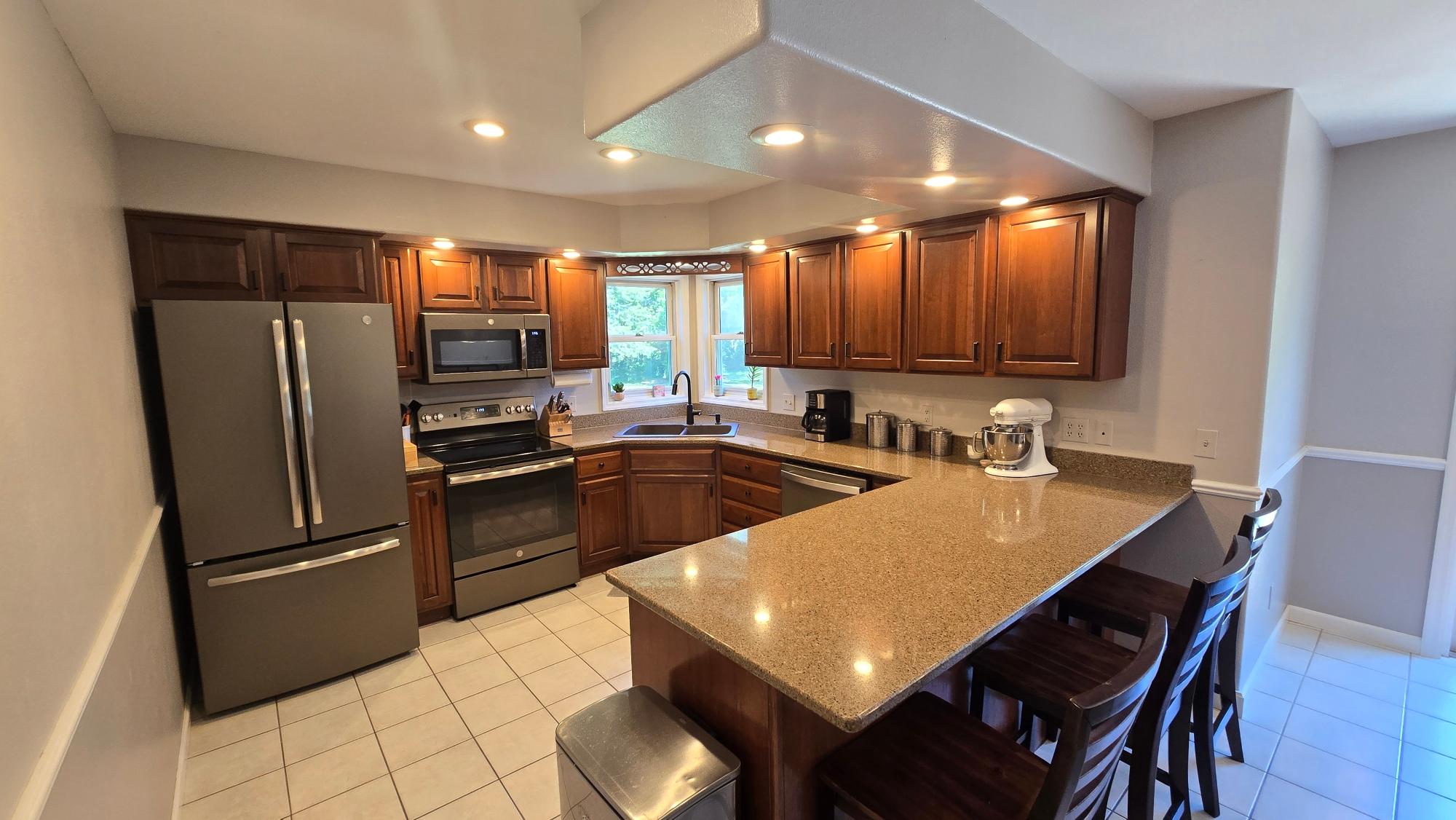 755 LAURISA LN