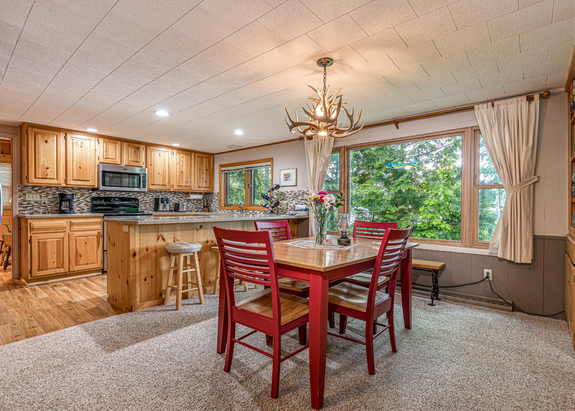 2725 STEARNS LAKE RD