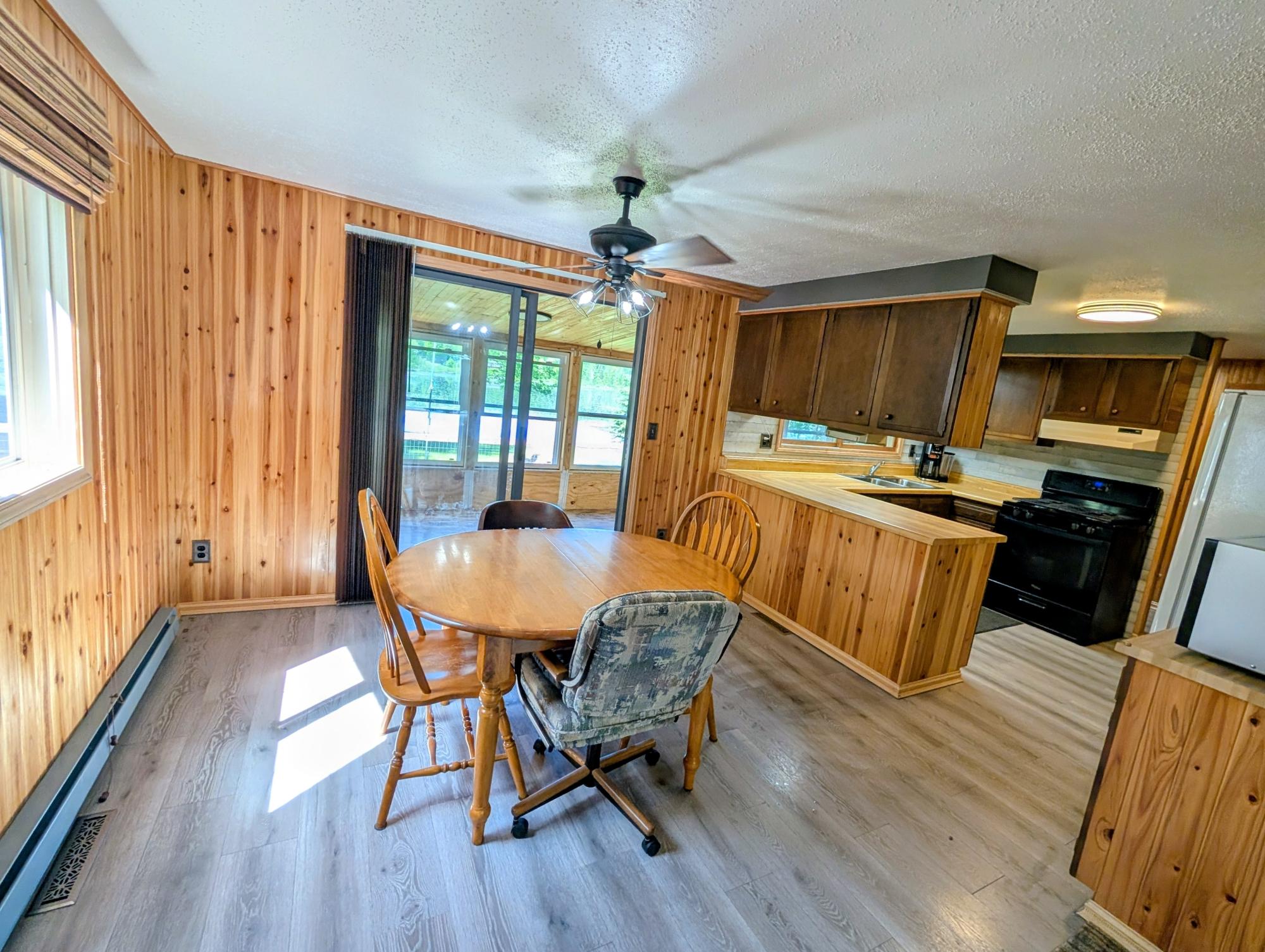 N11068 PINE TREE LN