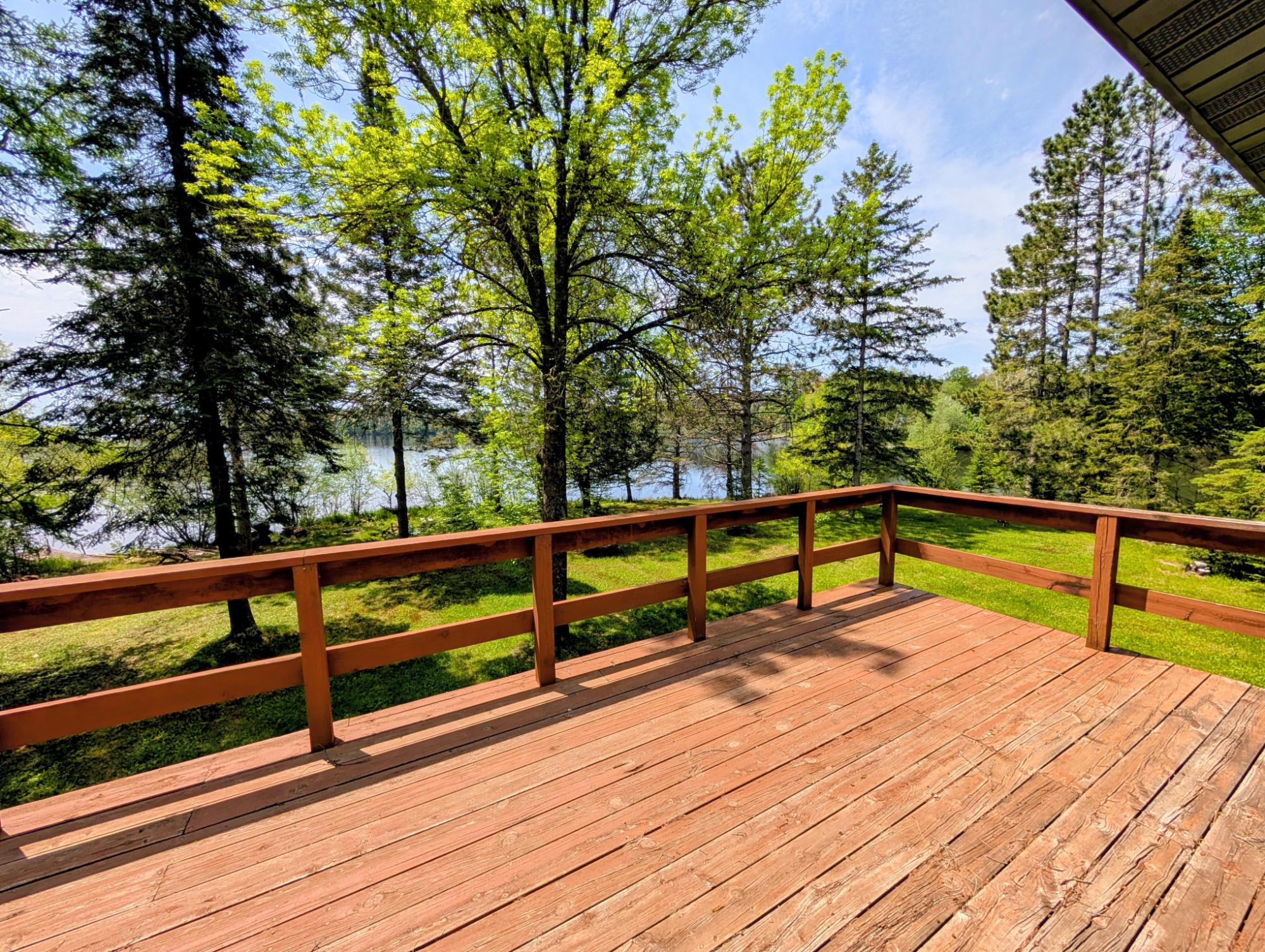 N10953 SOLBERG LAKE RD E