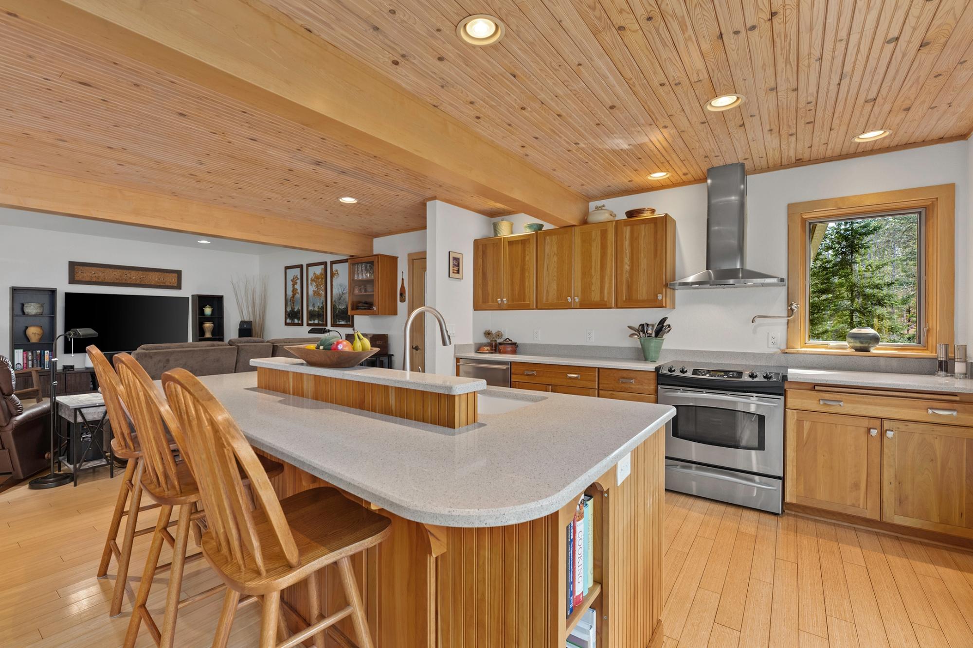 5364 RIVER RUN LN