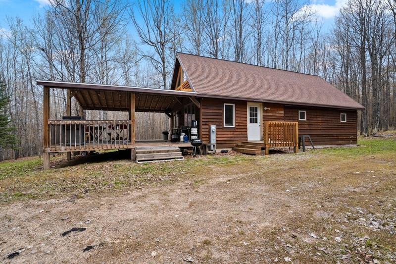 1458 WOODLAWN RD
