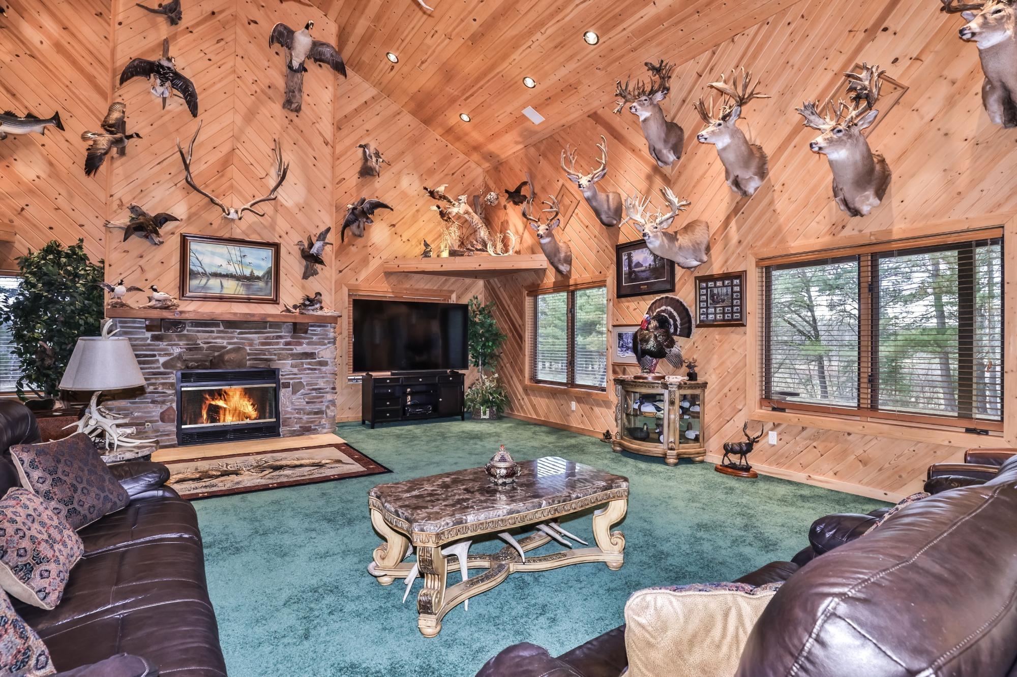 ON SIEMERING DR 9948 &9880