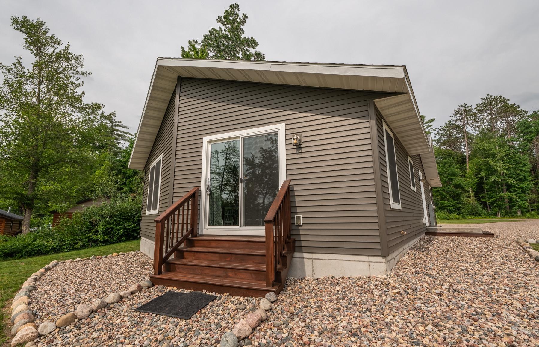N12052 POST LAKE DR N