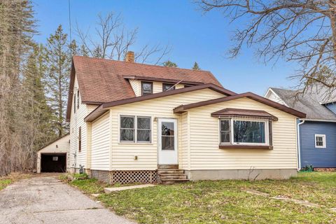 105 METONGA AVE N Crandon WI 54520