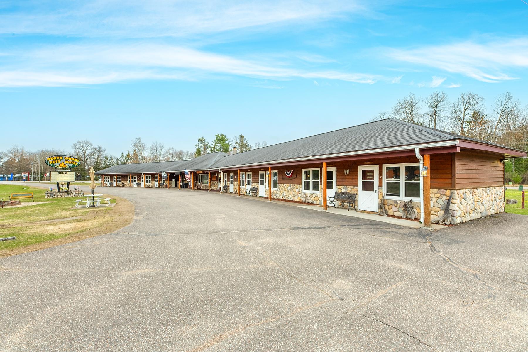 8083 HWY 70