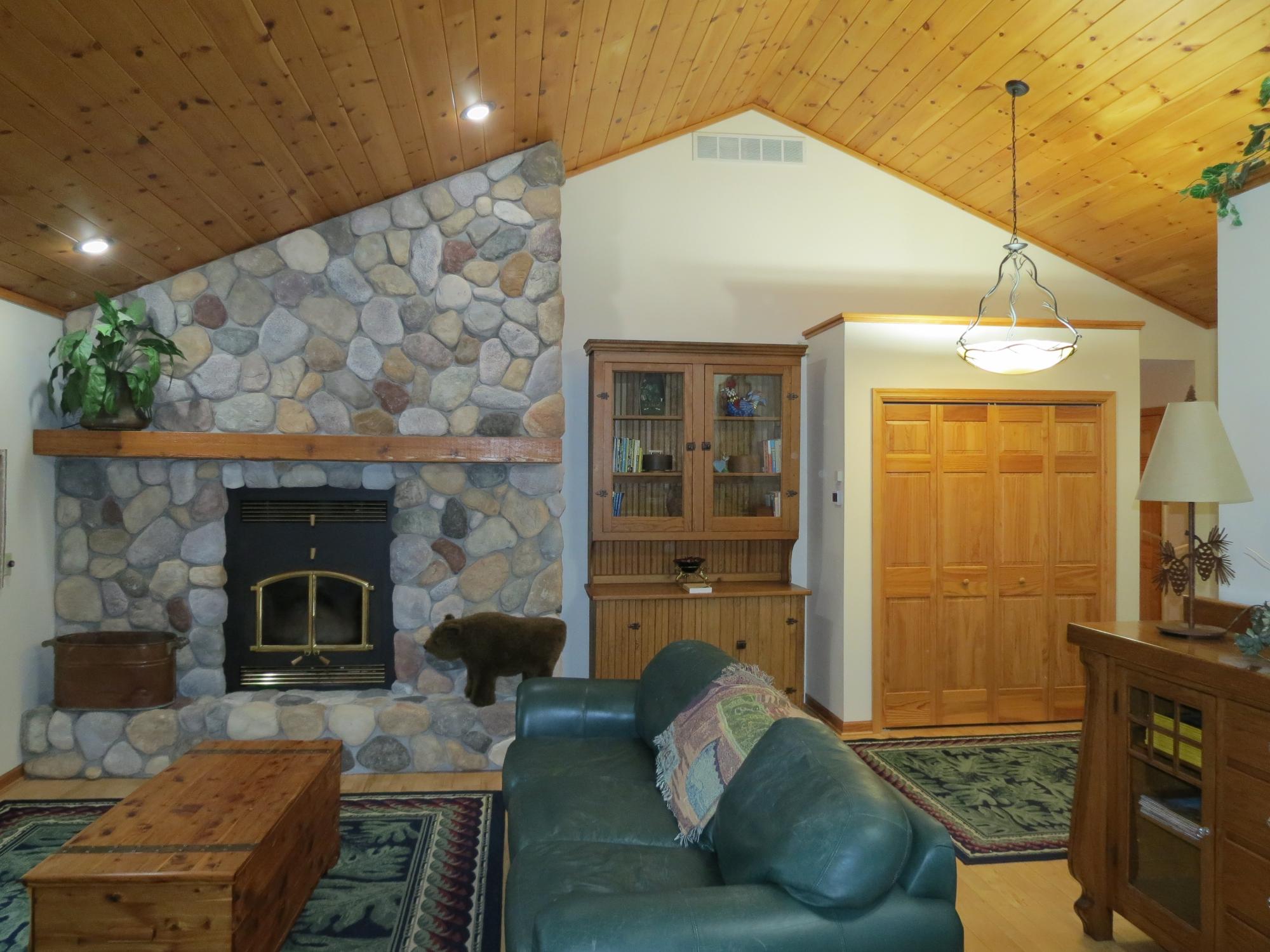 12784 RED MAPLE RD