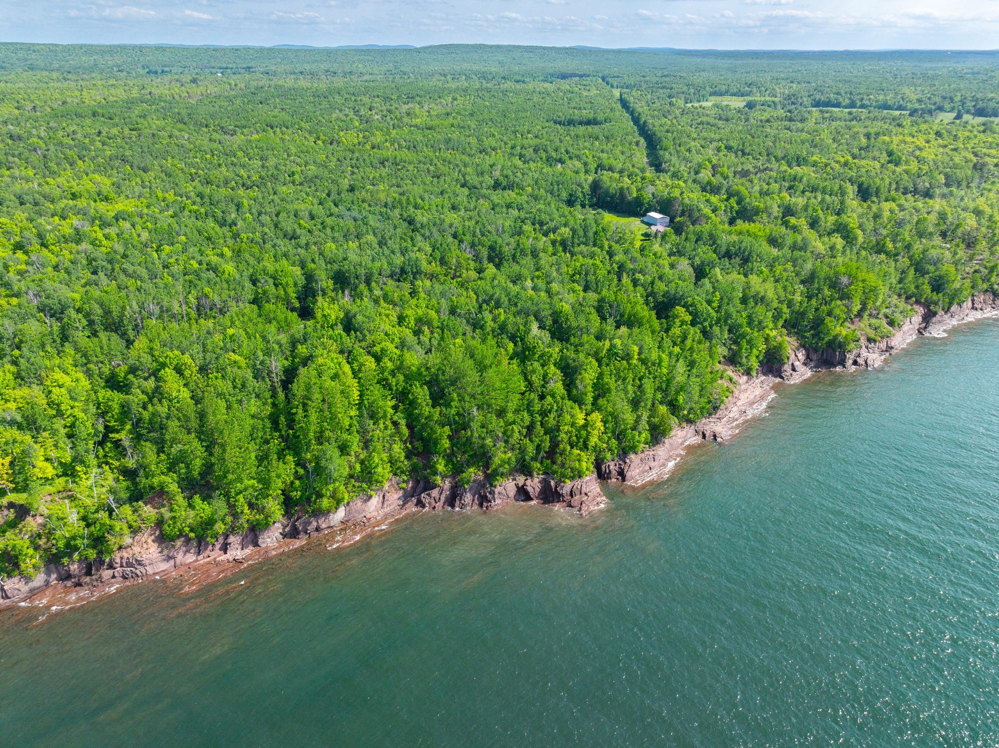 20 AC ON LAKE RD