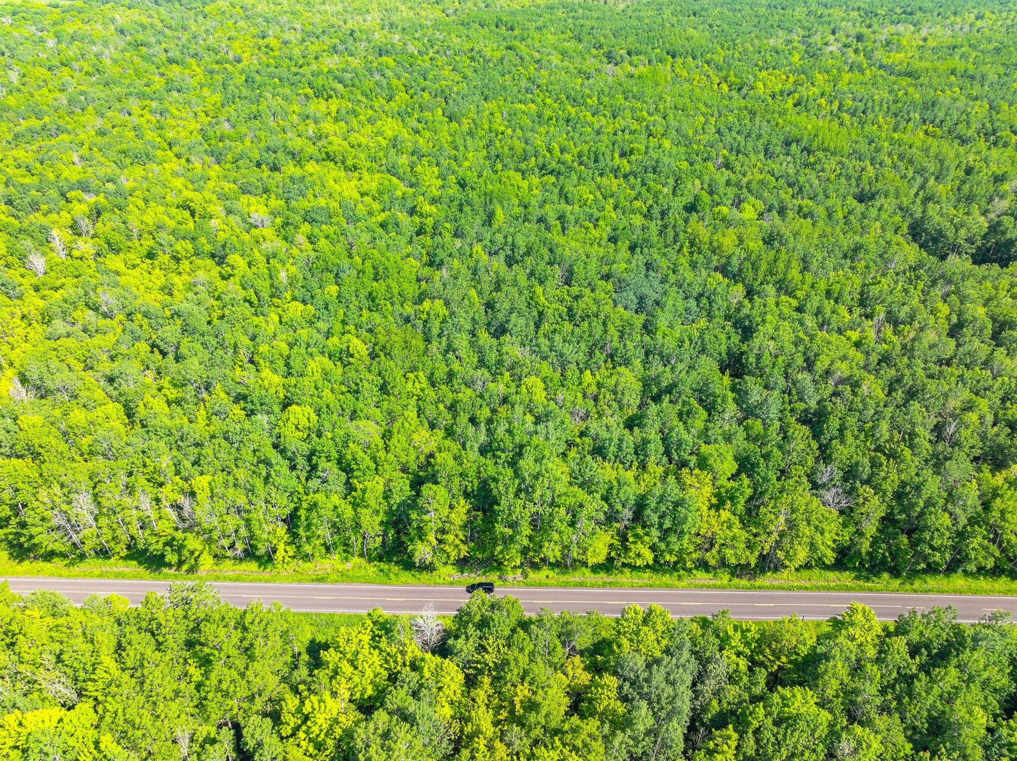 20 AC ON LAKE RD