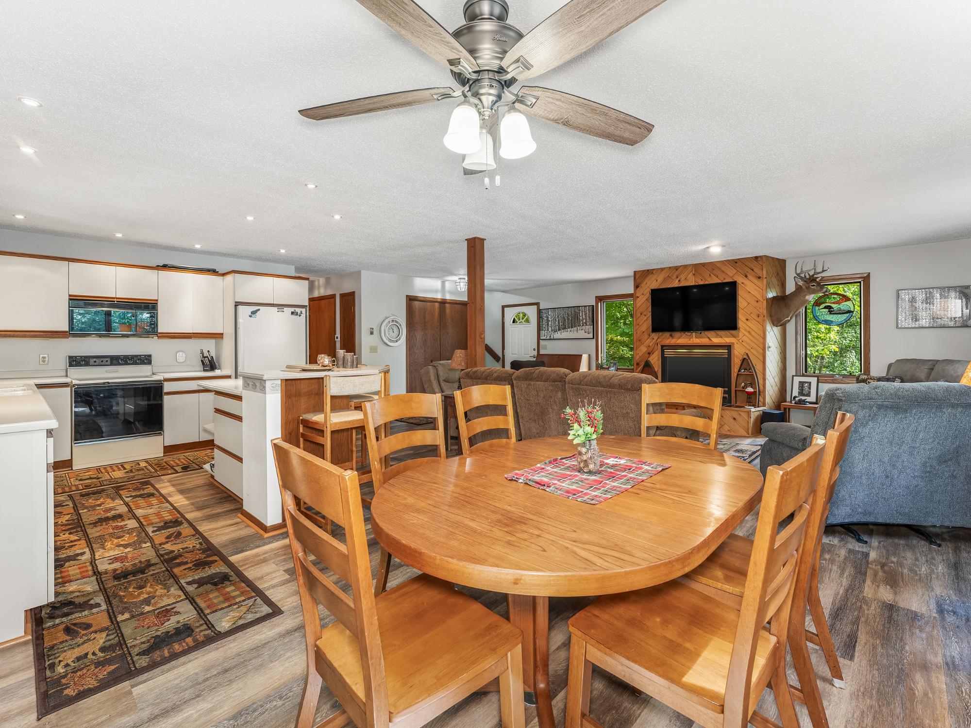 2417 NORTH BAY LN