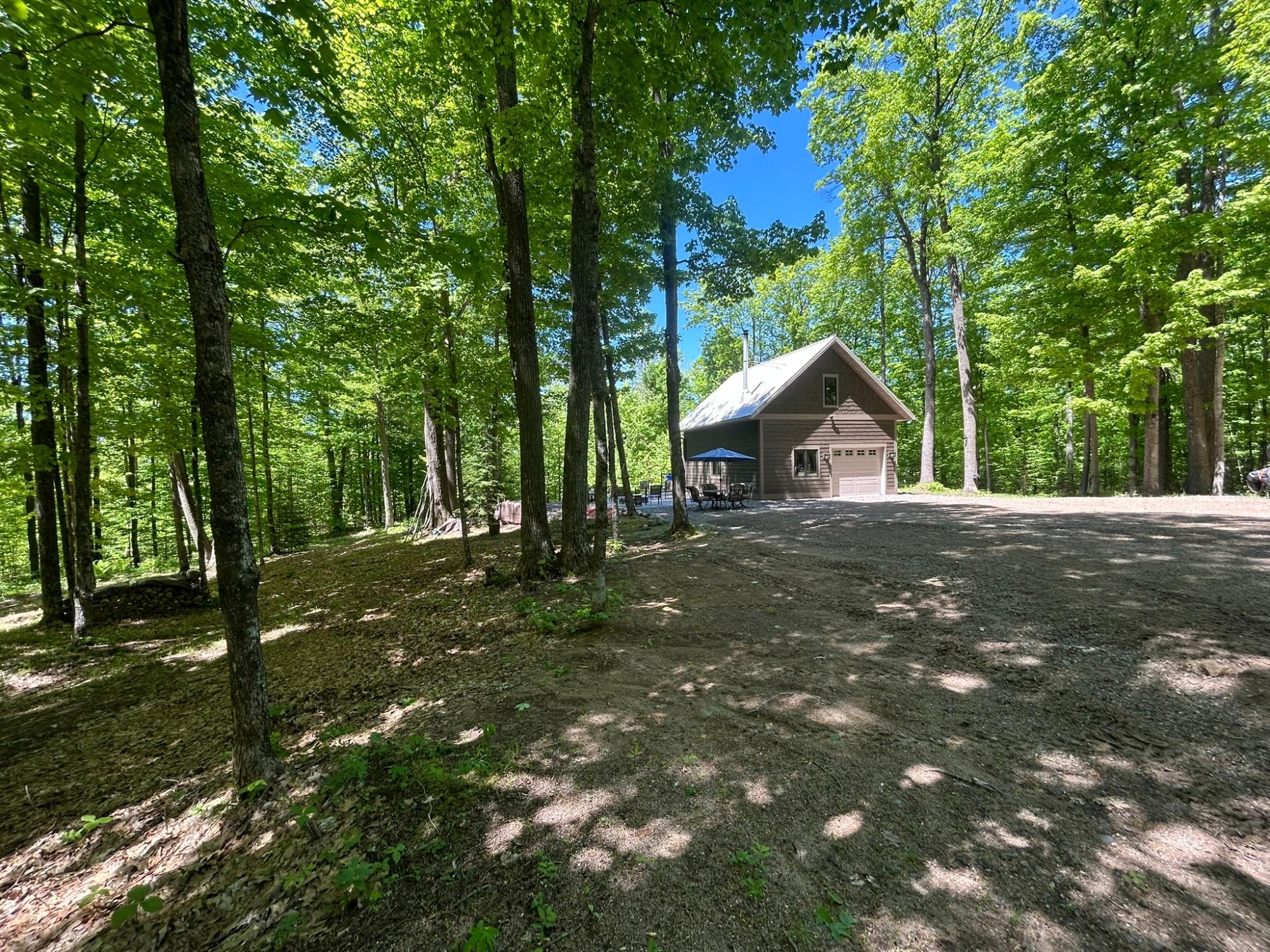 N7499 PETERSON RD