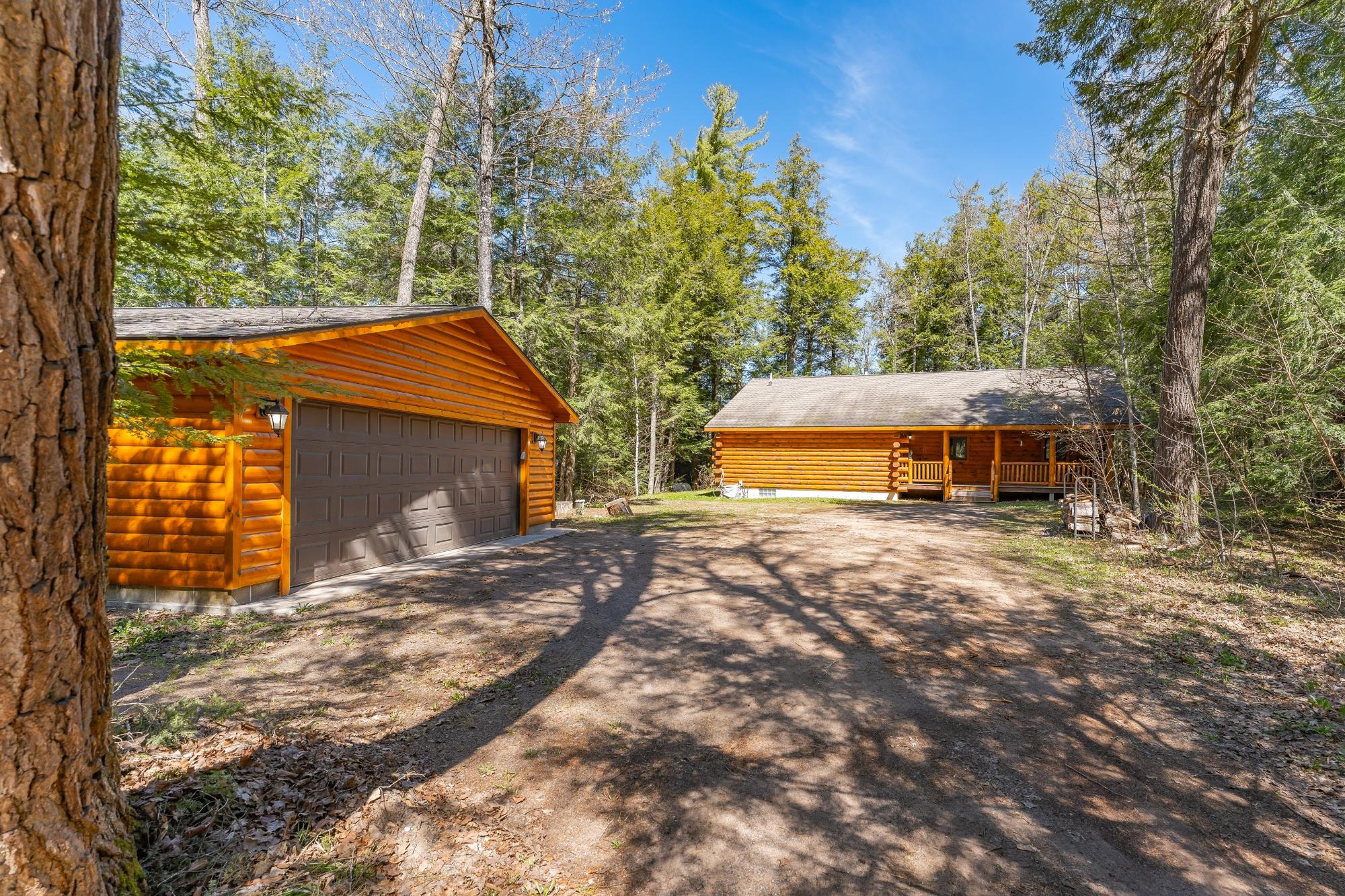 3638 POKEGAMA LAKE TR