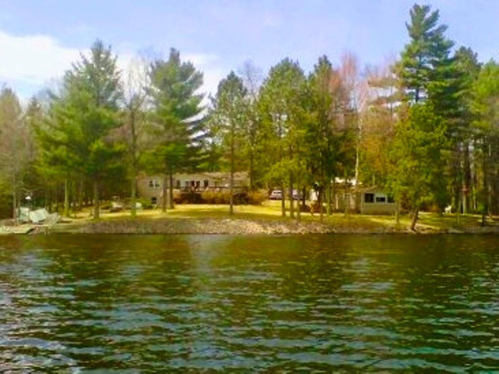 N11790 CRYSTAL LAKE RD