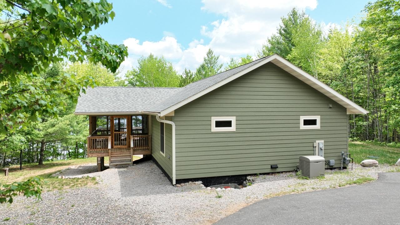 8472 GREEN BASS RD