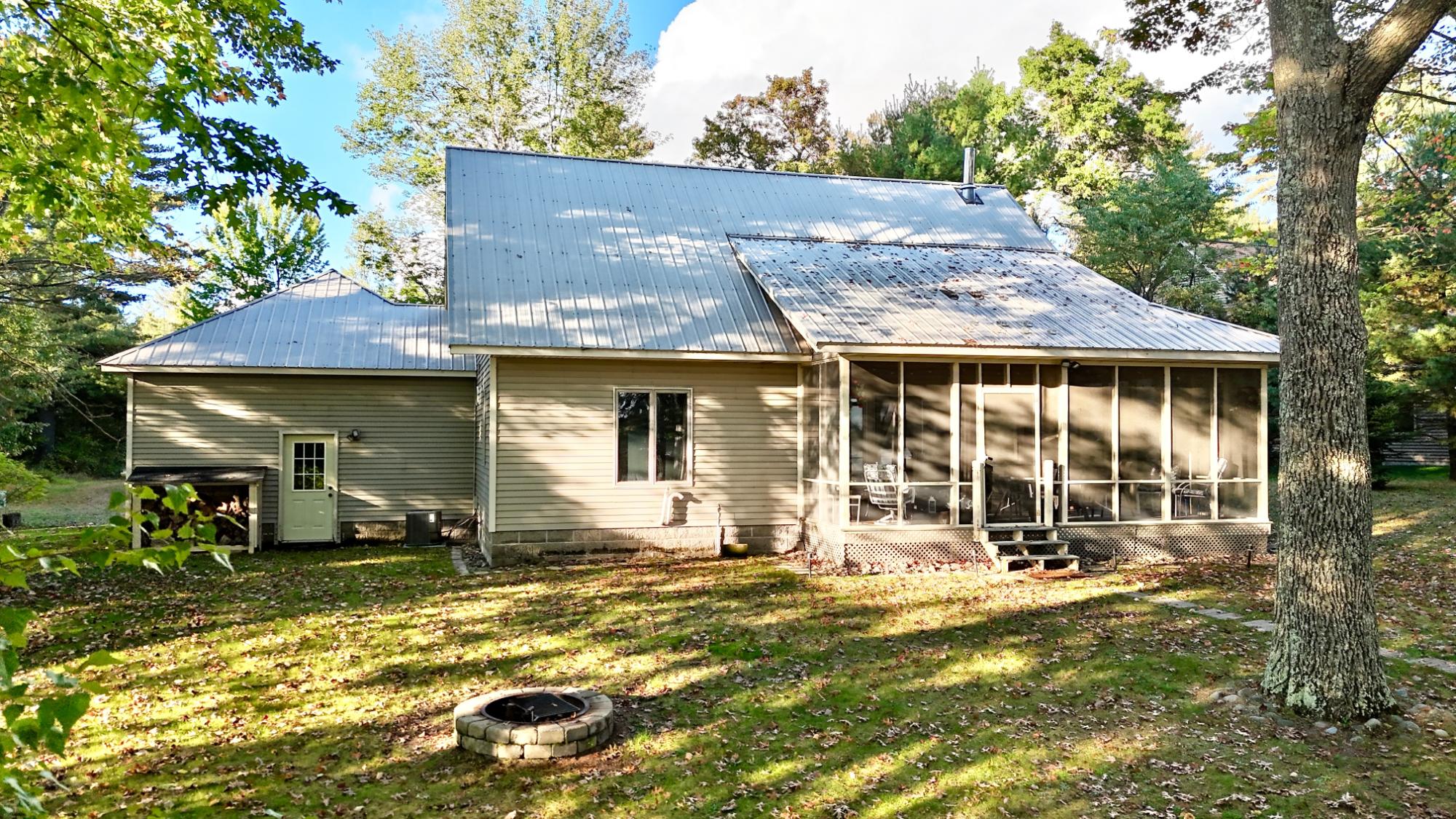 361 VENA AVE