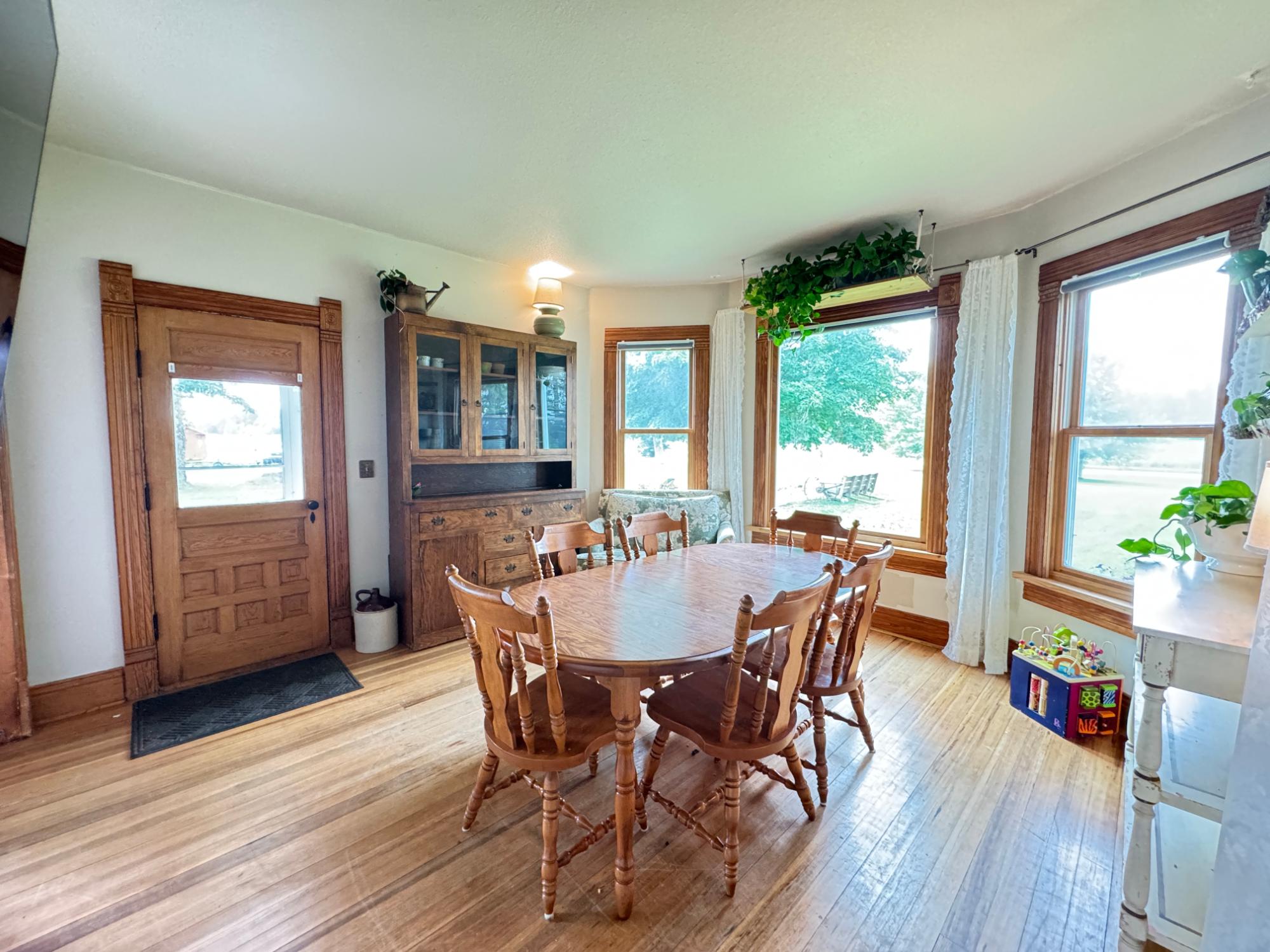 W10402 SUNSET RD