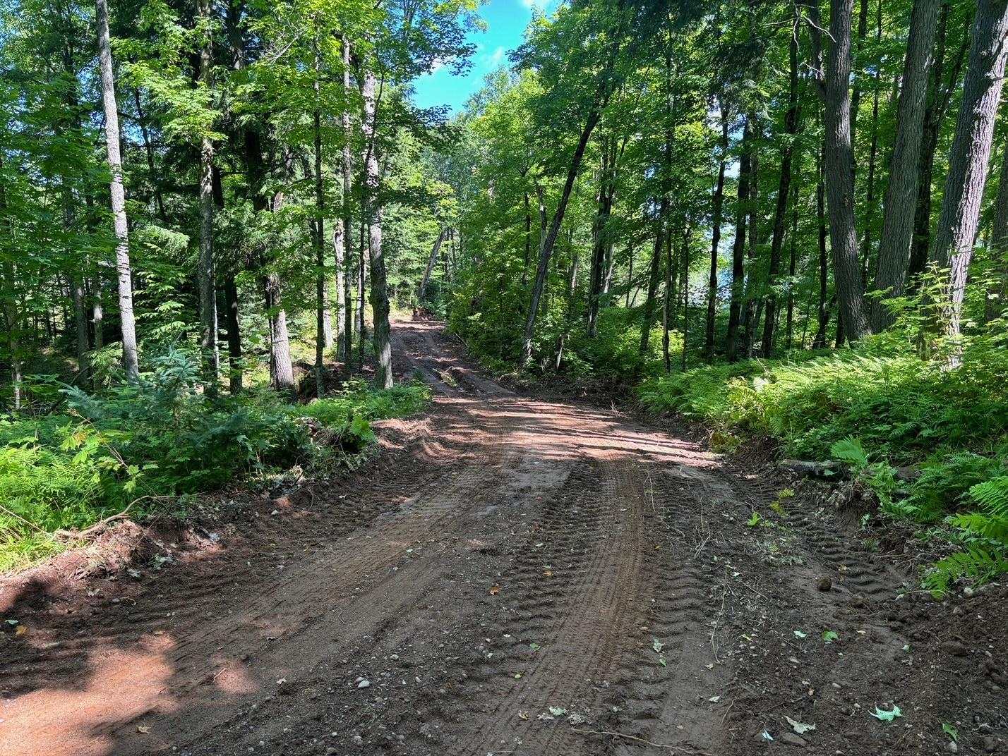 ON PARDEE LAKE RD