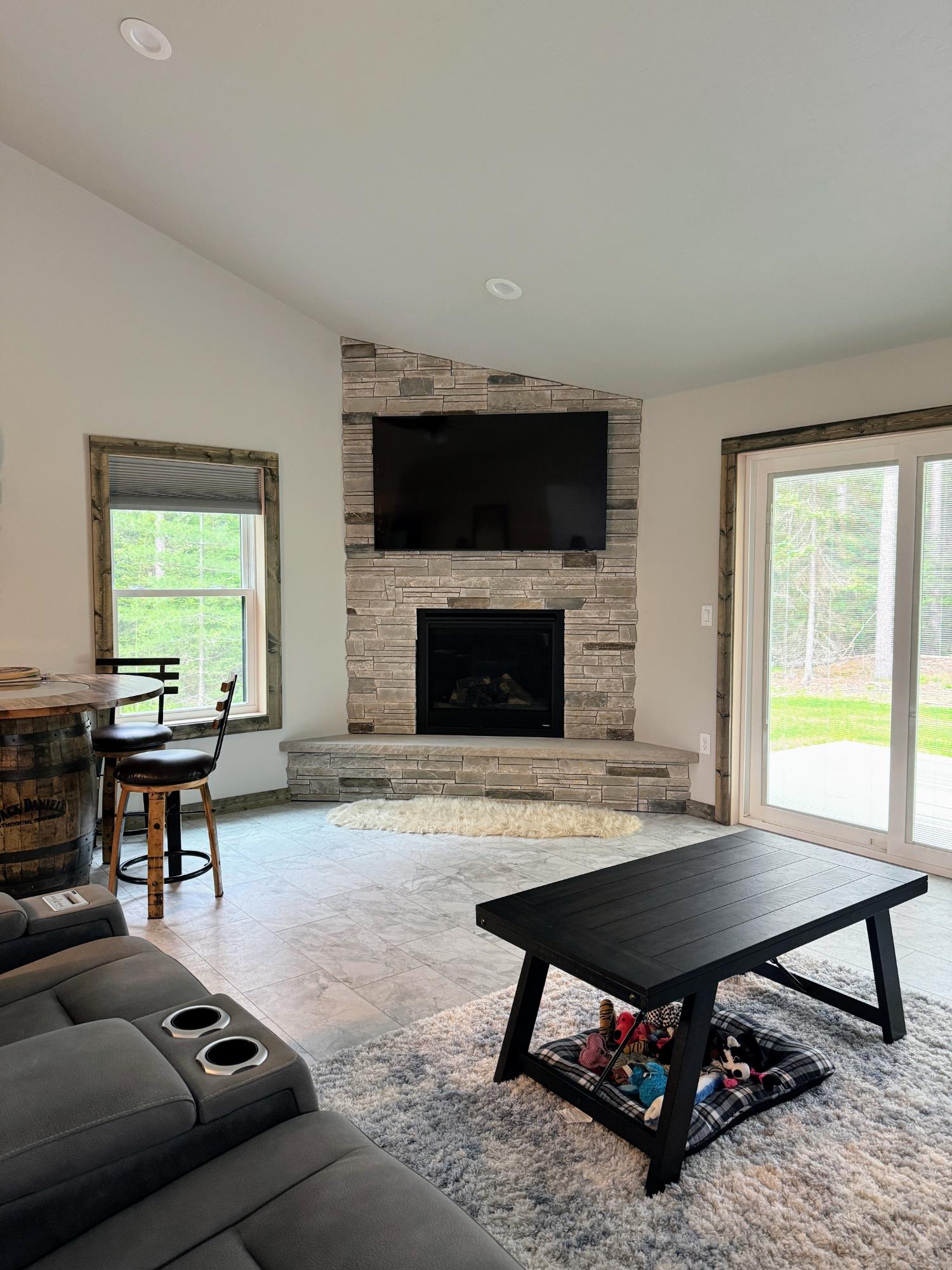 4488 CROSS COUNTRY RD