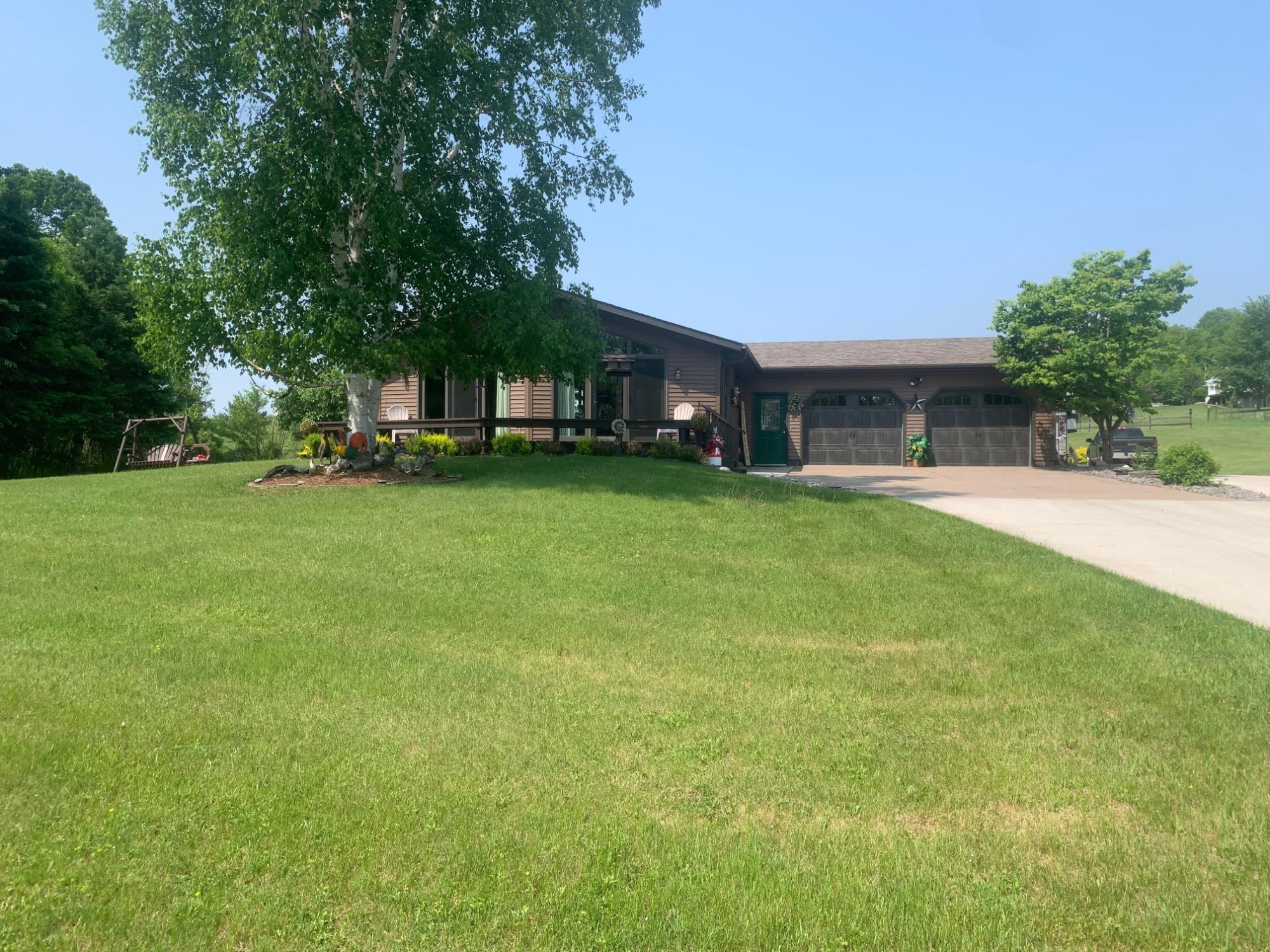 N16203 RIVER RD N