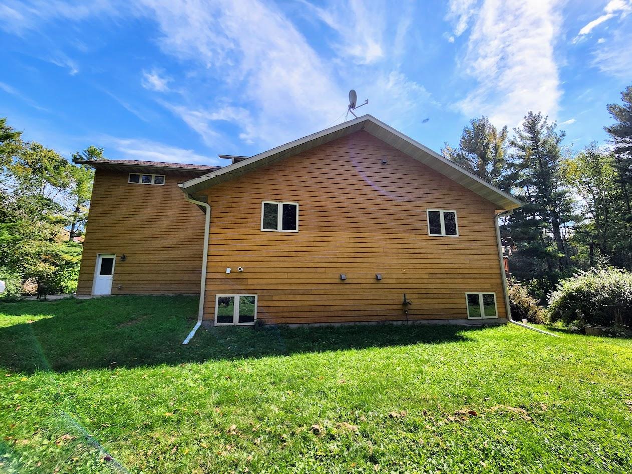 N9479 DEER LAKE LN