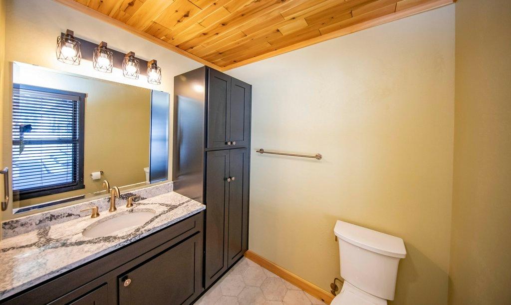 176 SUNSET SHORES RD