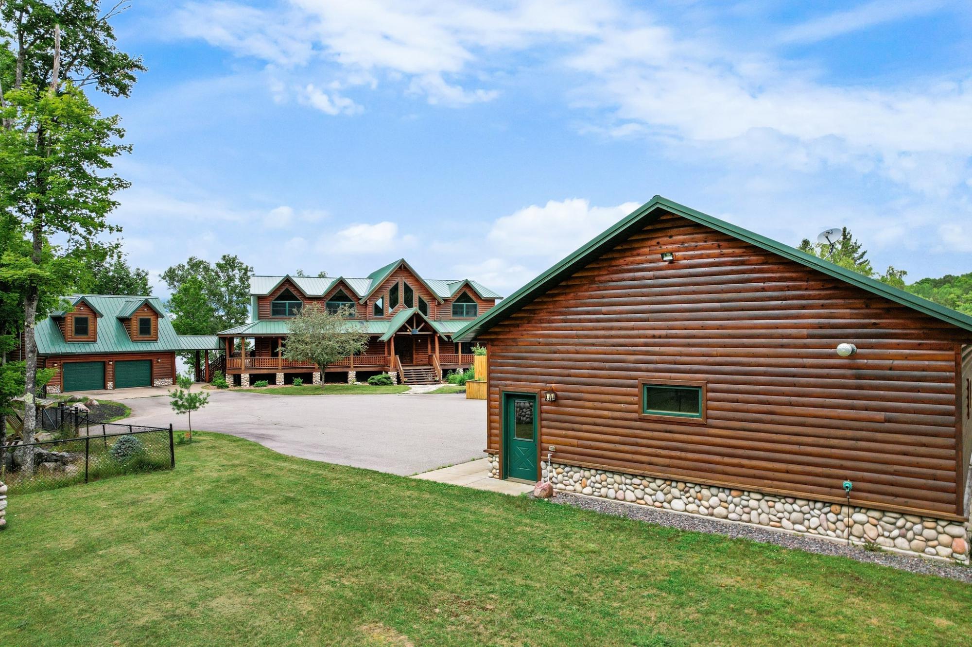 19960 THOUSAND ISLAND LAKE RD