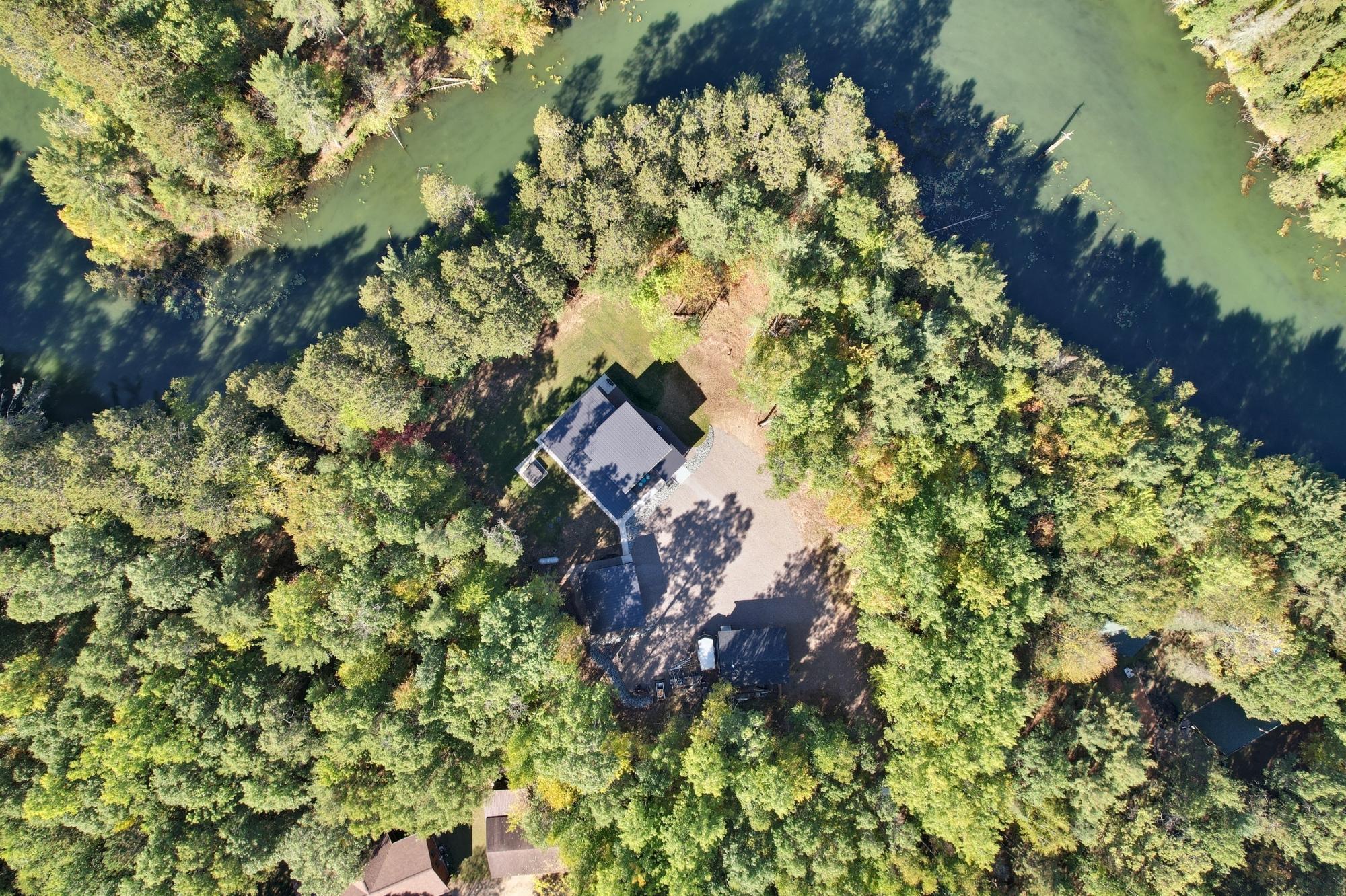 1369 RIVERVIEW DR