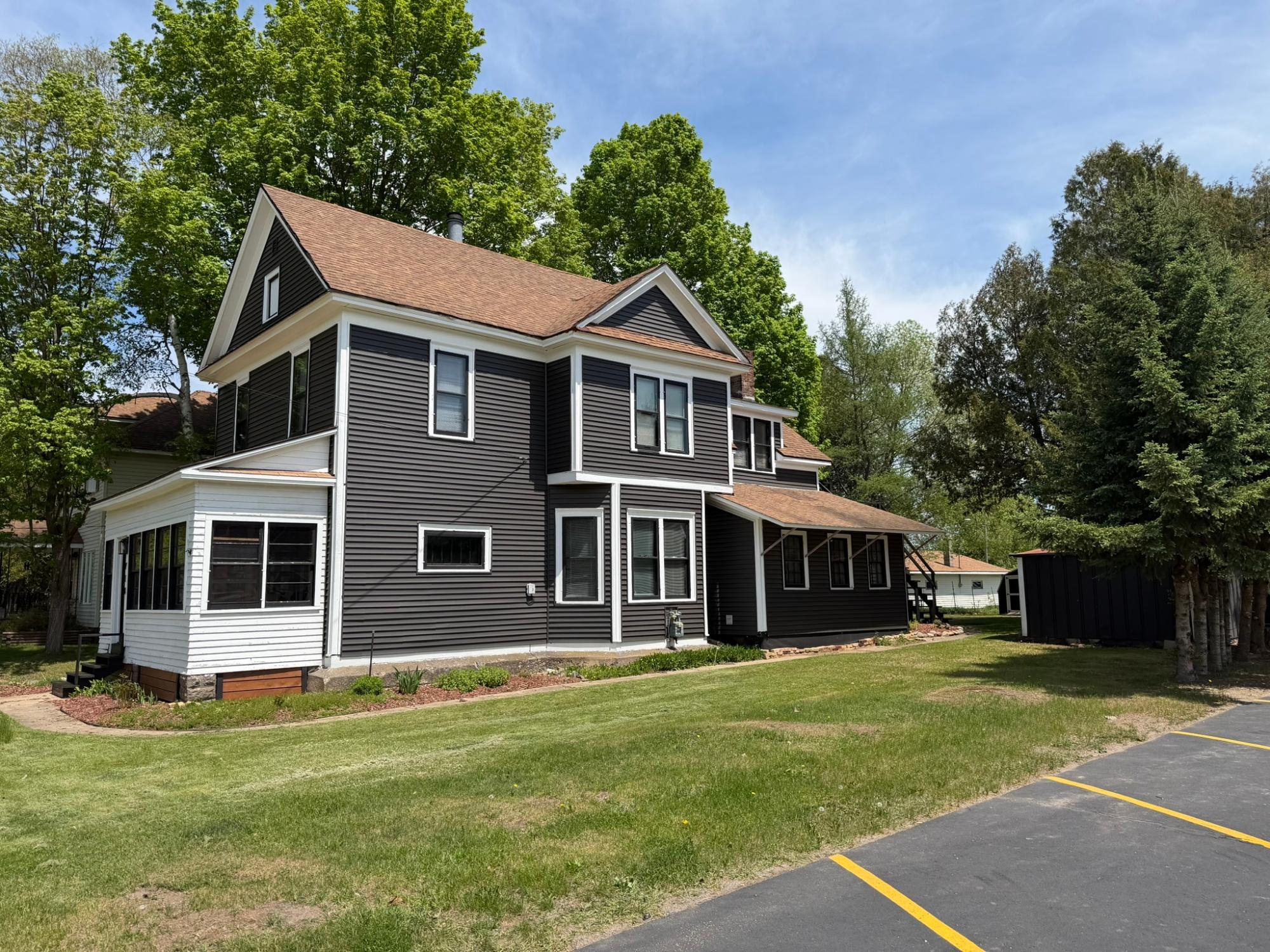 718 4TH AVE N