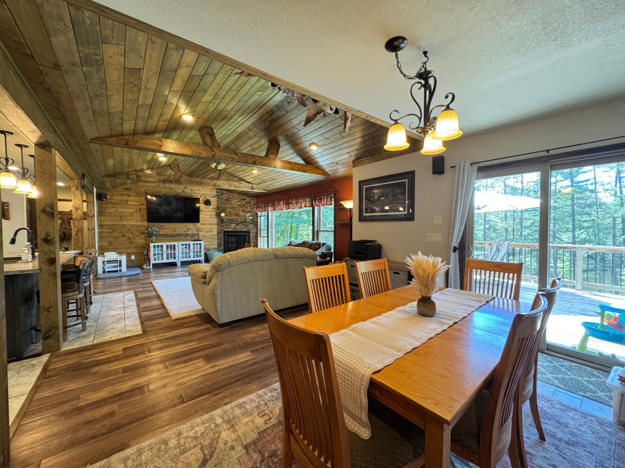 4027 CHIPMUNK LN