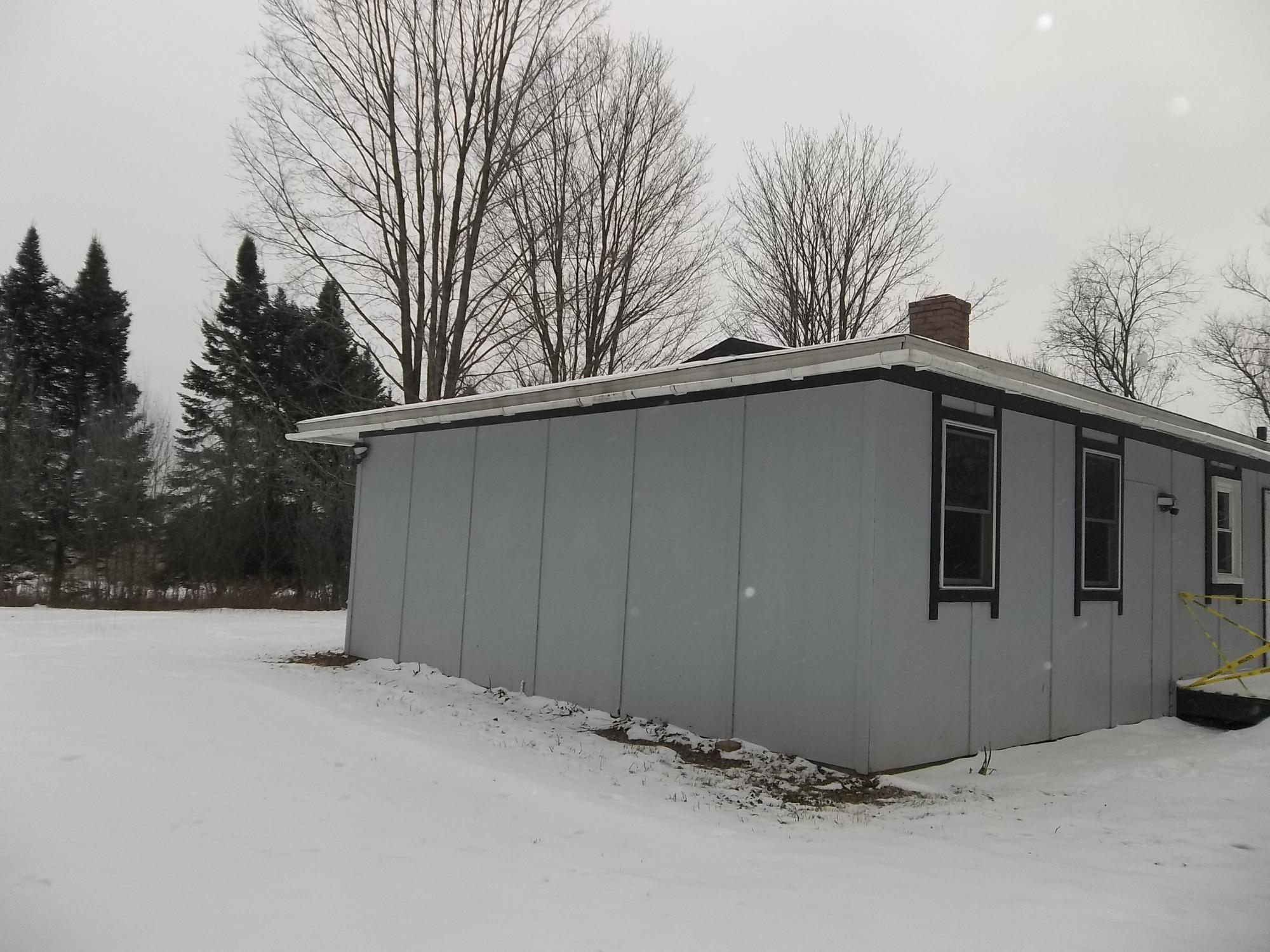 W2489 ALTENBURGER DR