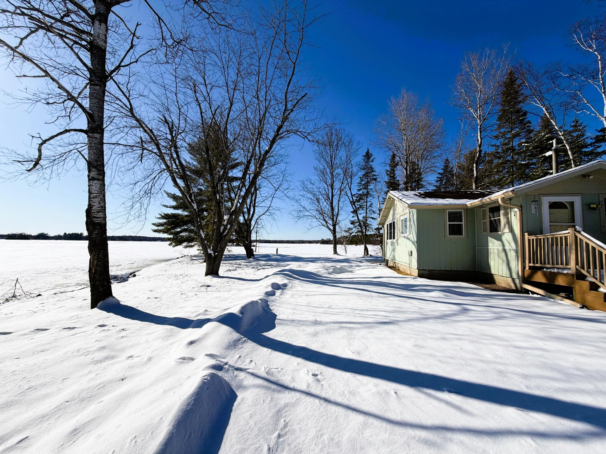 N10579 SOLBERG LAKE RD E