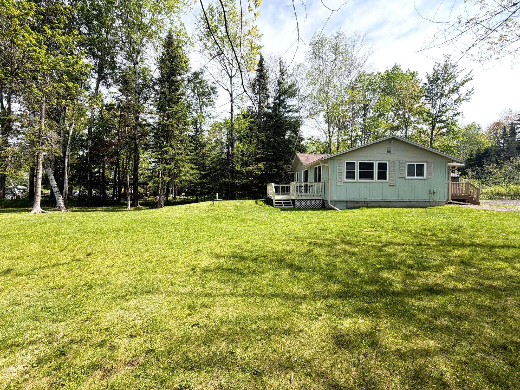N10579 SOLBERG LAKE RD E