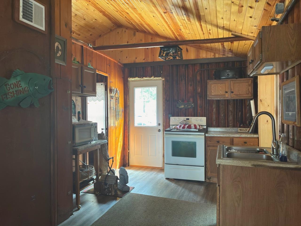 2510 MARTHA LAKE RD 5