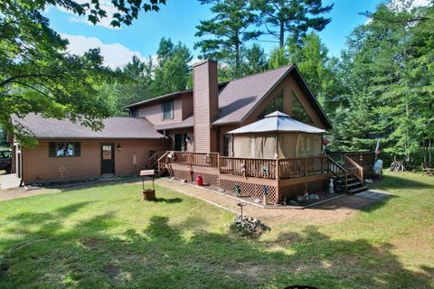 2718 PICKEREL POINT LN Eagle River WI 54521