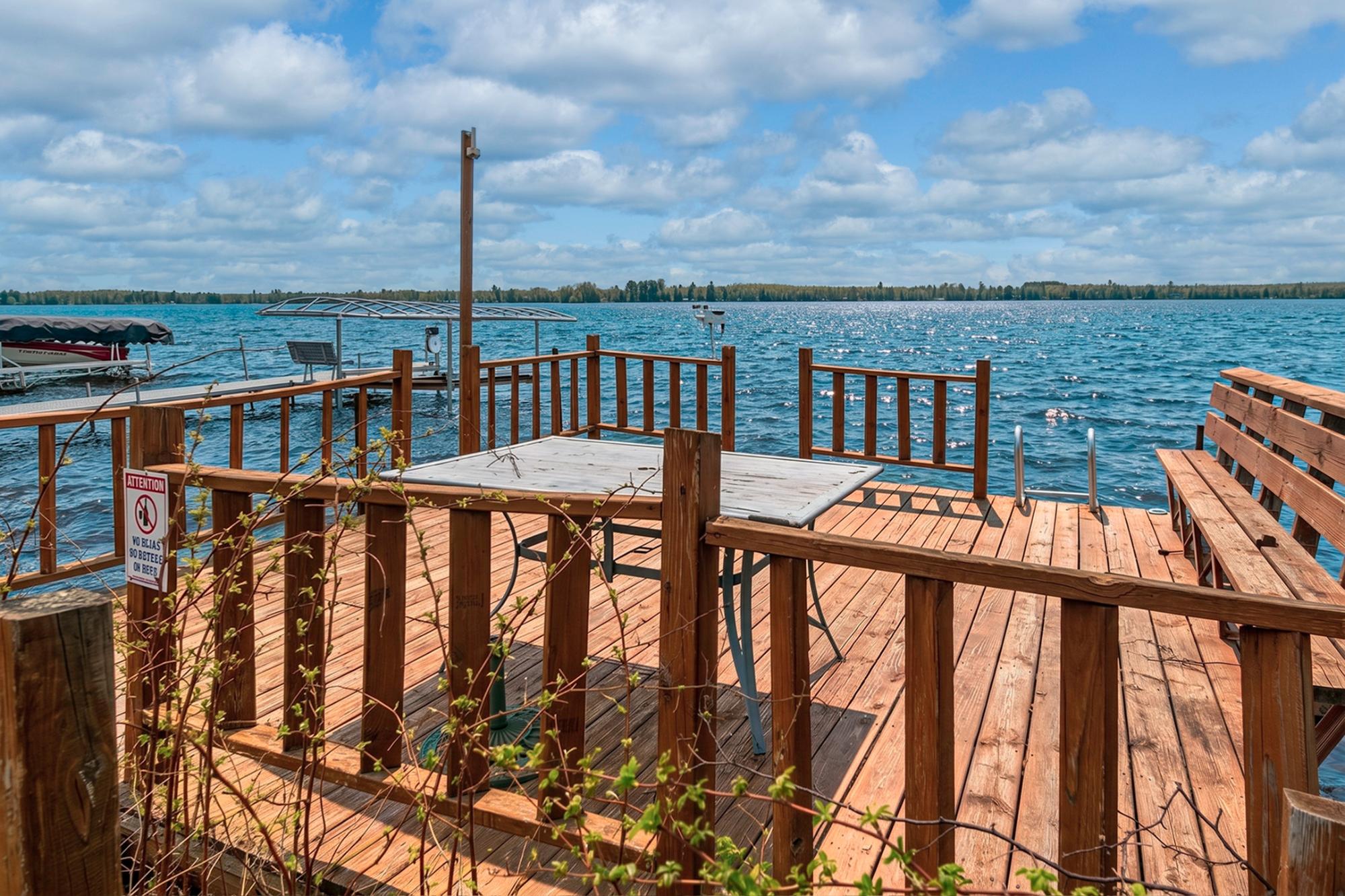 N10555 SOLBERG LAKE RD E