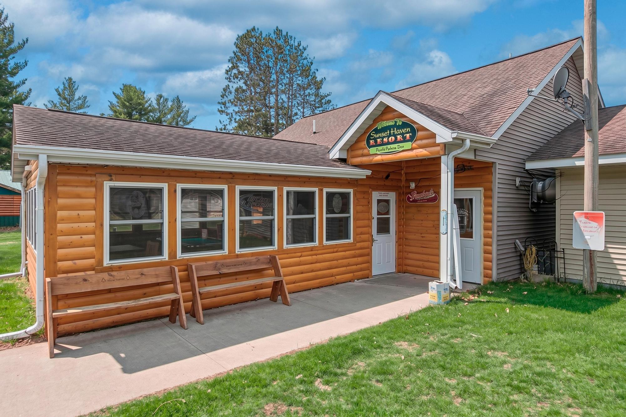 N10555 SOLBERG LAKE RD E