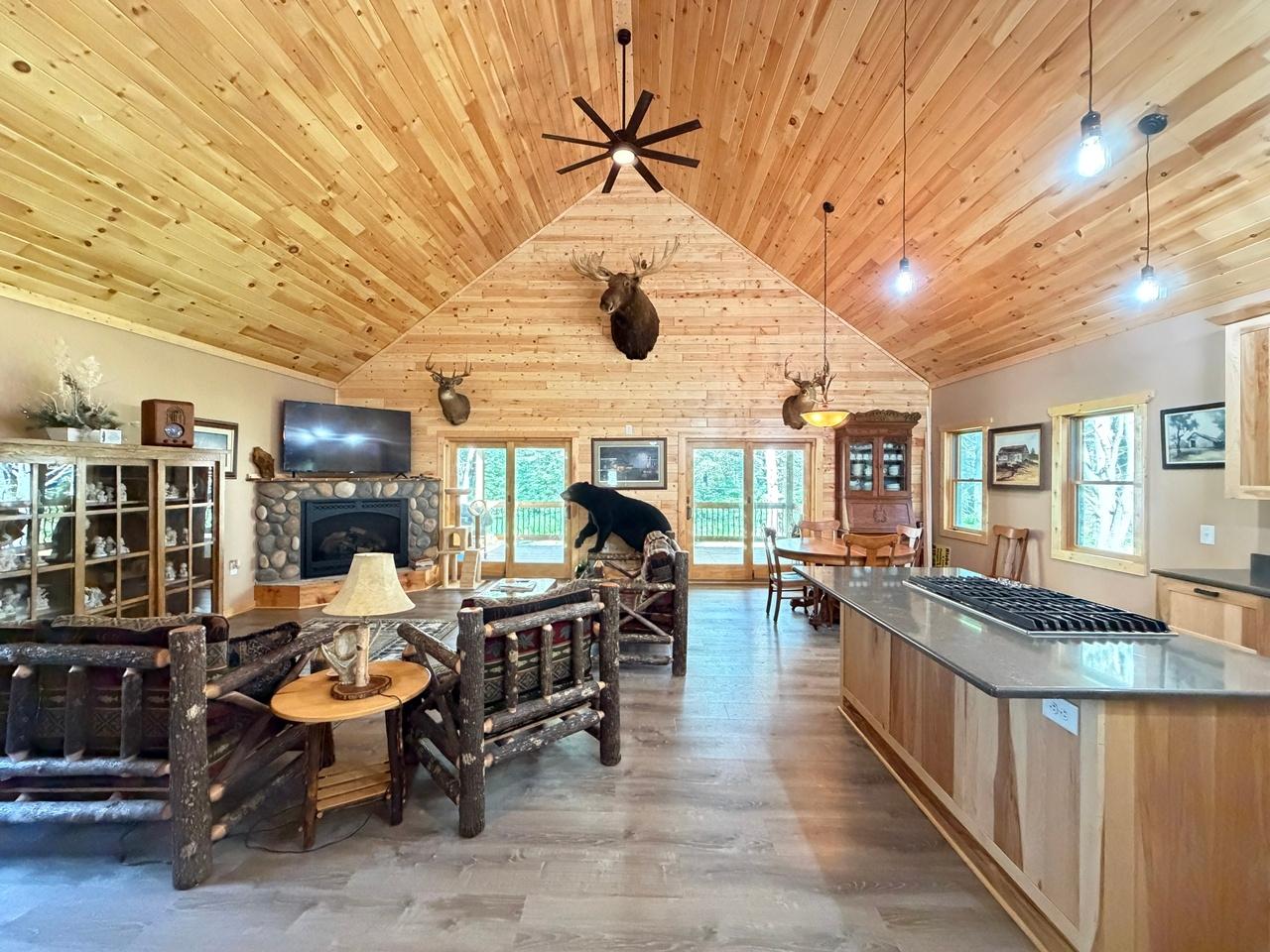 4557 CAMP NOKOMIS RD W