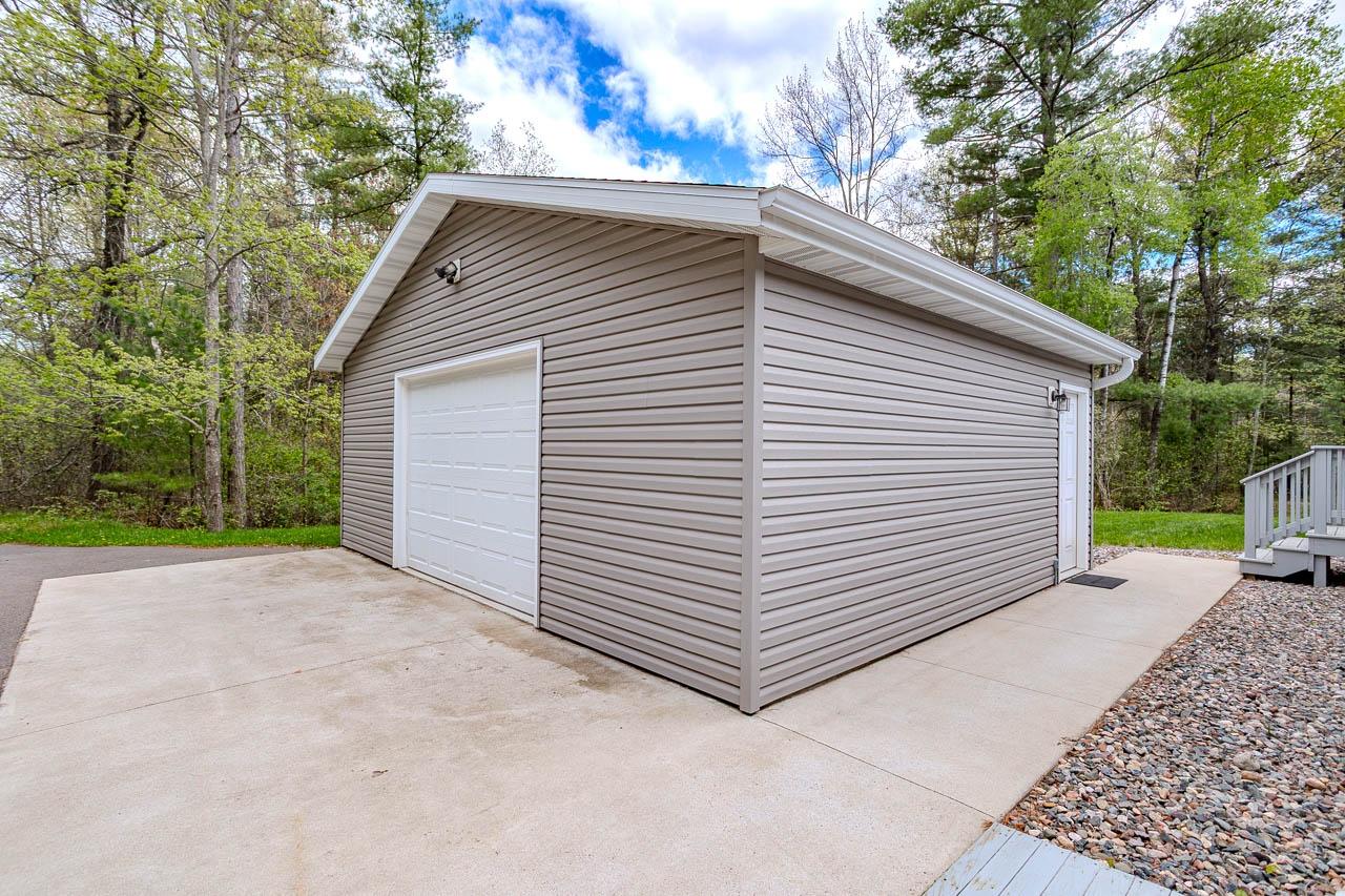 379 ESKER HEIGHTS DR