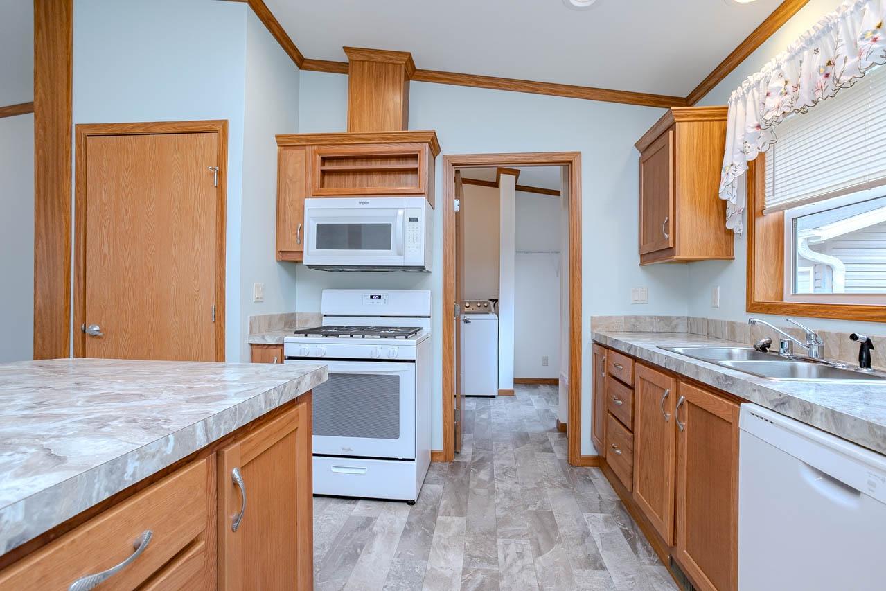 379 ESKER HEIGHTS DR