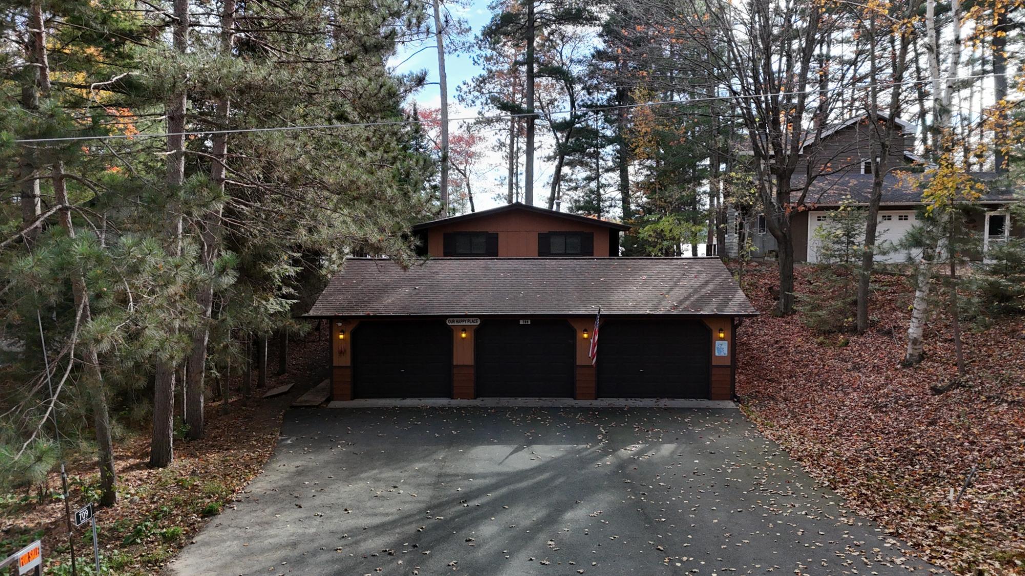 709 CEDAR ST