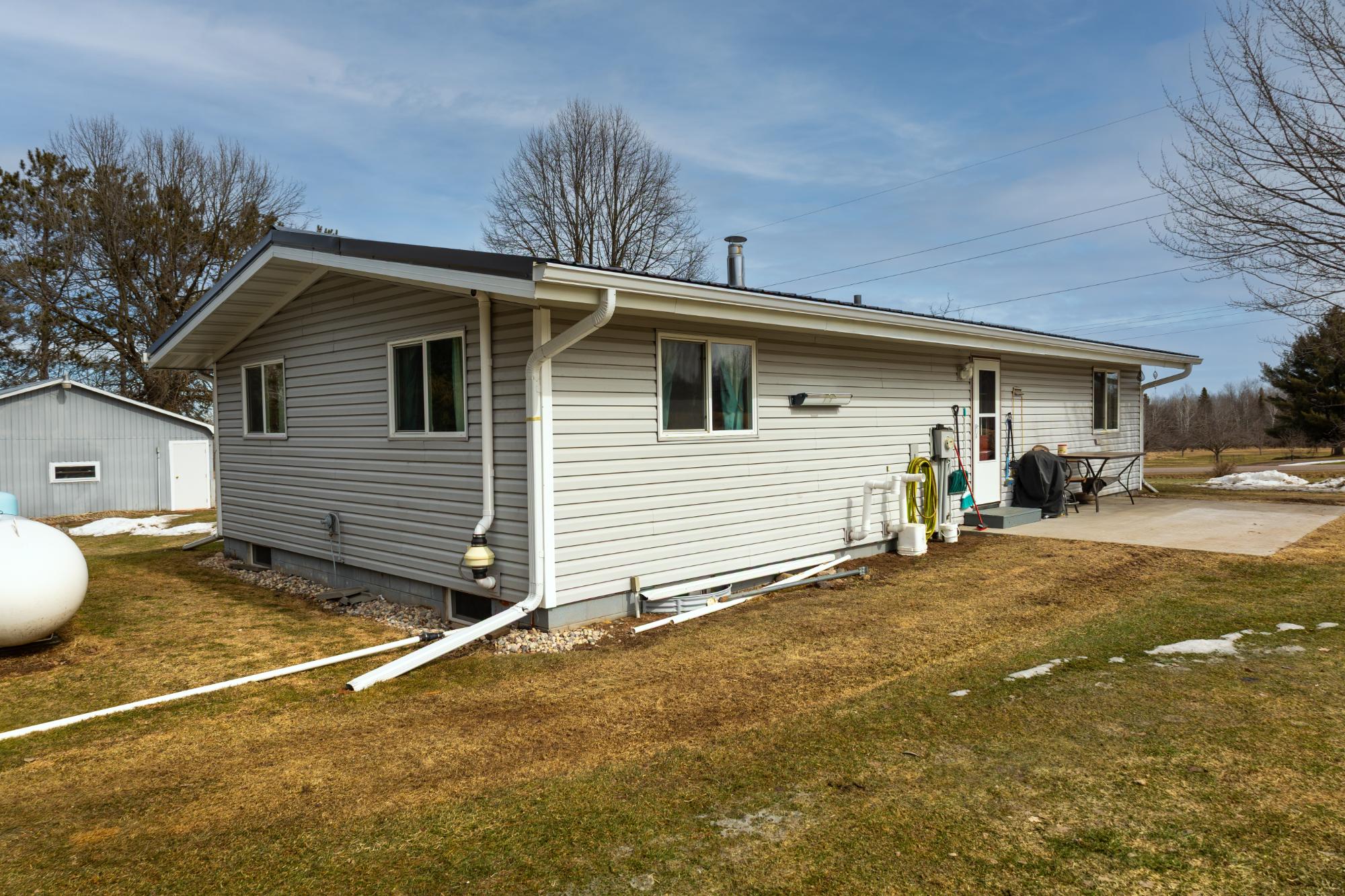 N8235 WORCESTER RD S