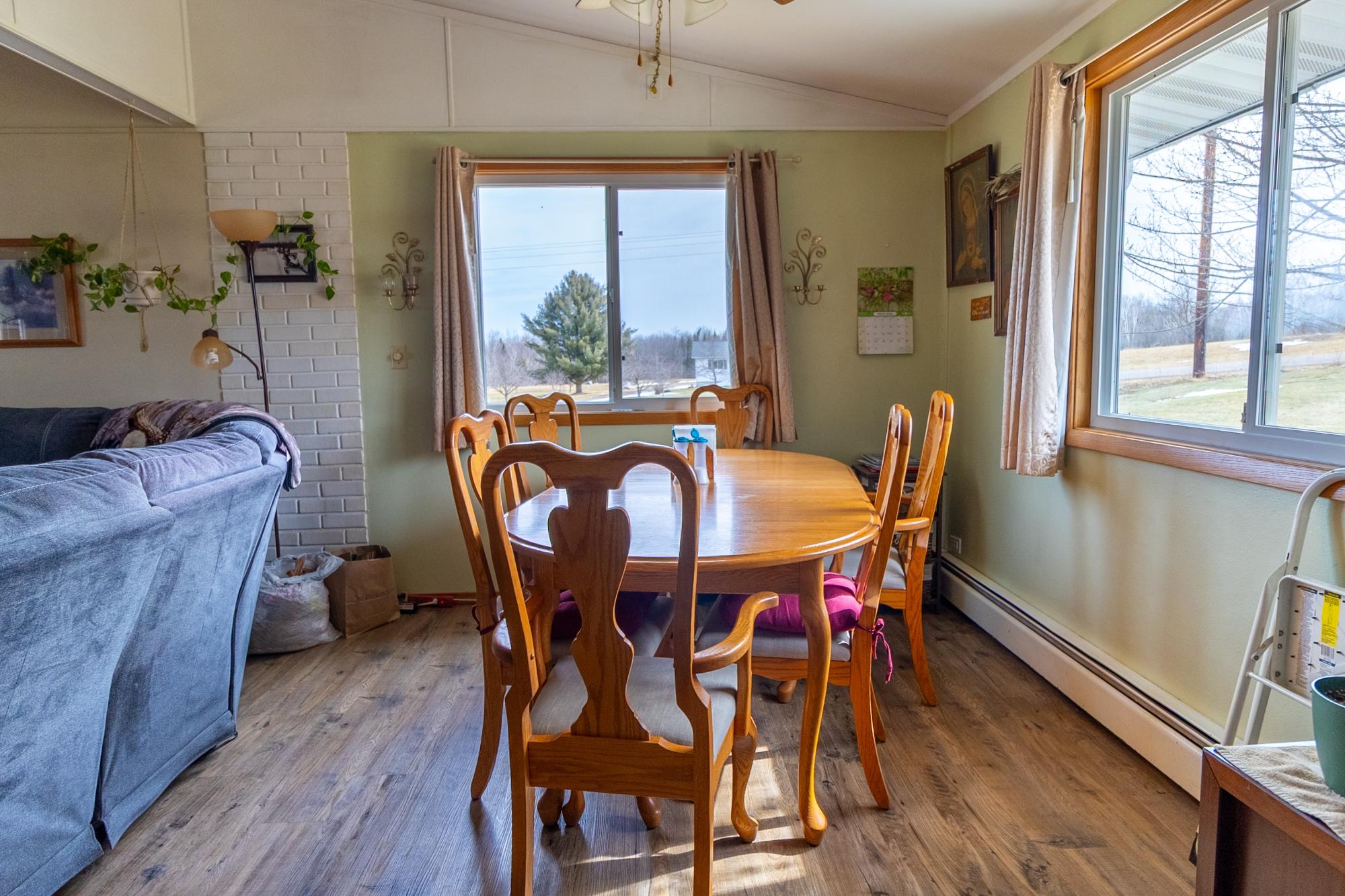 N8235 WORCESTER RD S