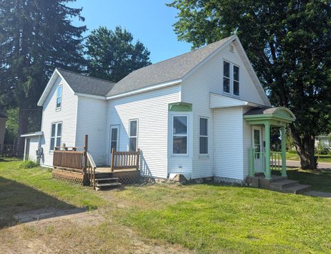 285 CHESTNUT ST Phillips WI 54555